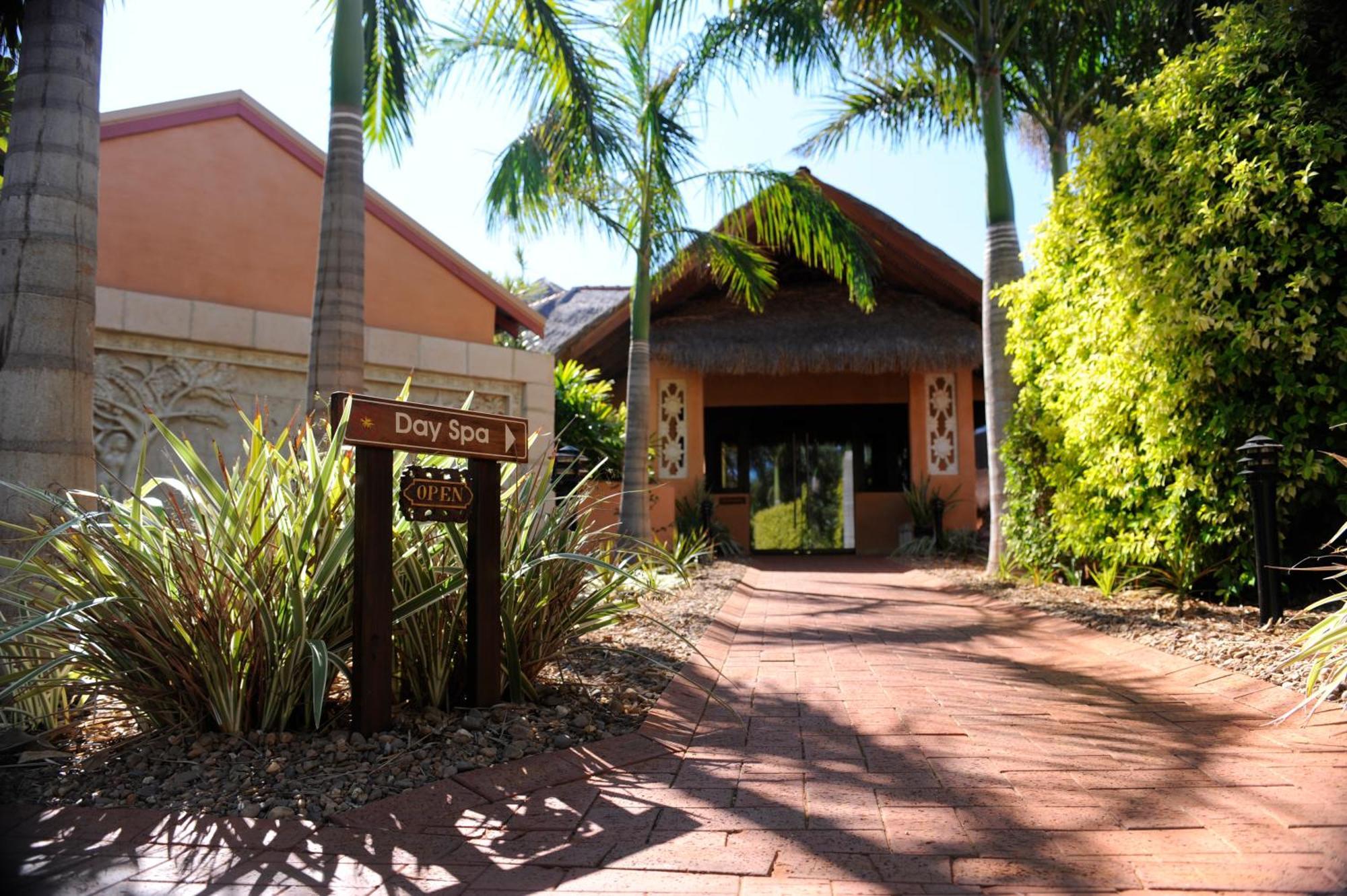 Bali Hai Resort&Spa Broome Bagian luar foto