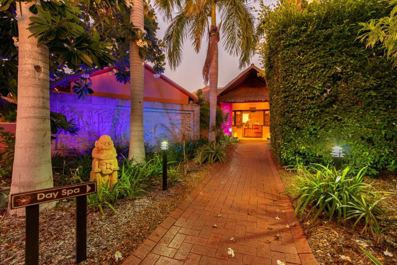 Bali Hai Resort&Spa Broome Bagian luar foto
